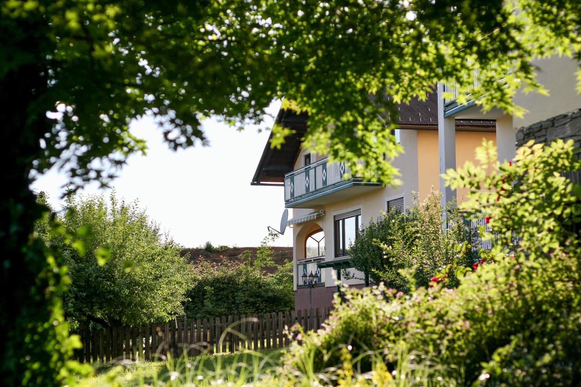 Self-Check In Apartmenthotel Seeglueck Pörtschach am Wörthersee Extérieur photo